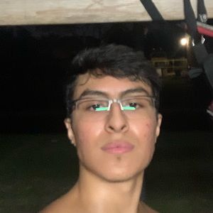 Meet your Posher, Efren